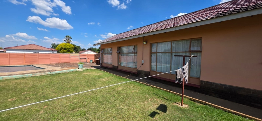 4 Bedroom Property for Sale in Meiringspark North West